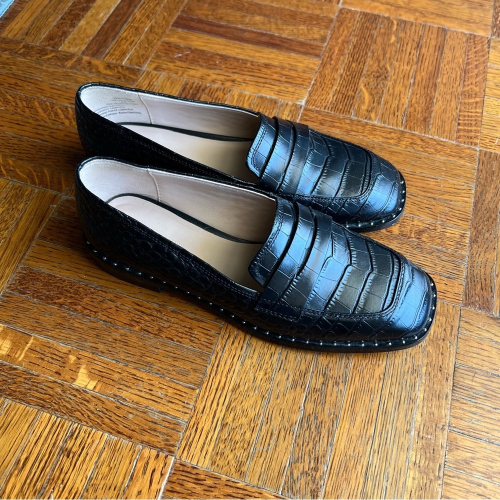 Something Navy Black Croc Style Leather Square Toe Loafers, Size 5.5‎